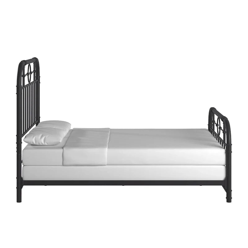Zwart metalen bed