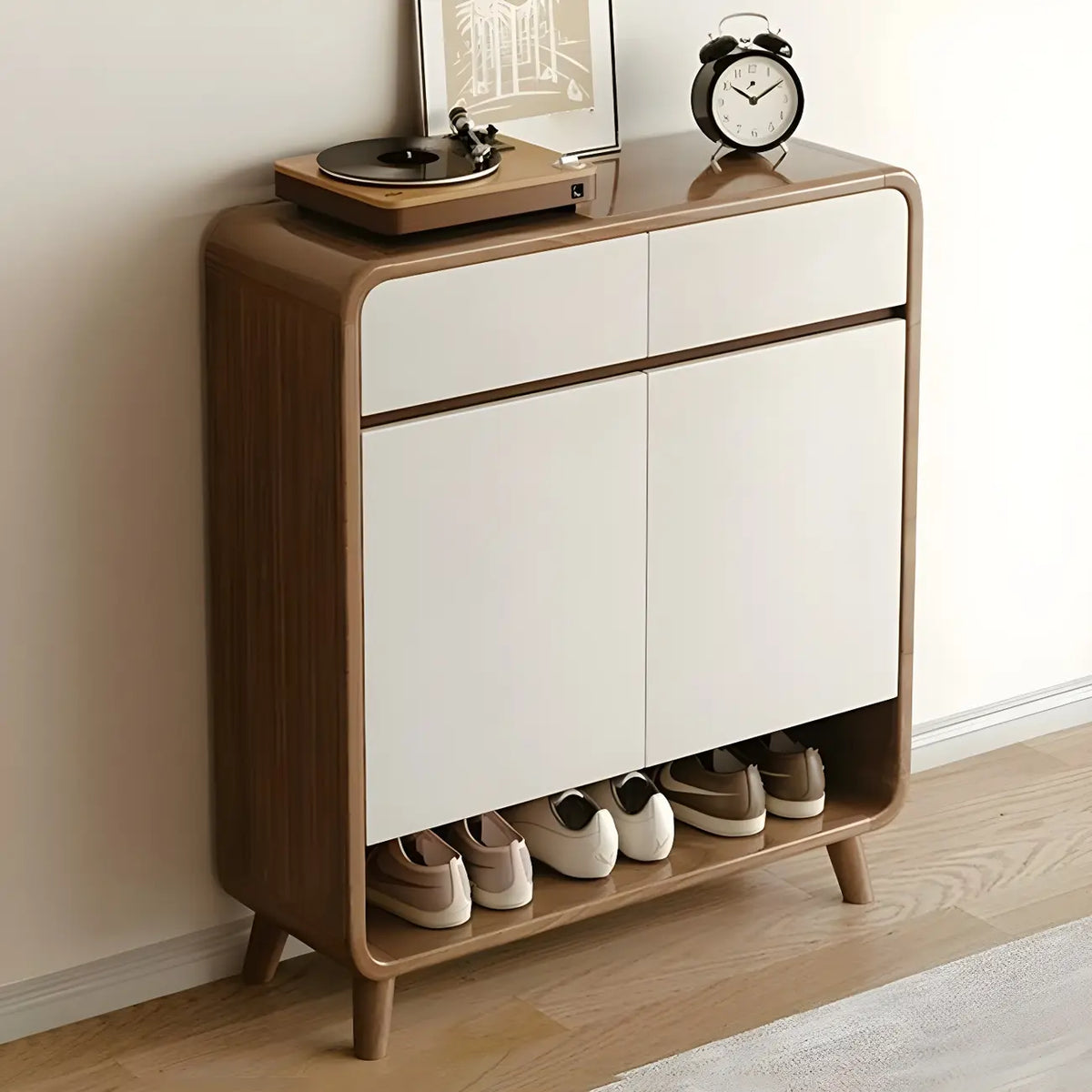 Moderner mittelhoher Schuhschrank aus Holz für den Flur