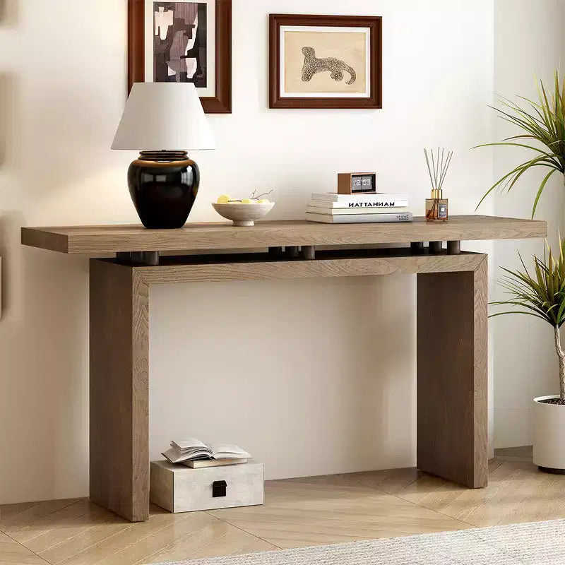 Uniek ontworpen sidetable met essenfineer, modern minimalistische stijl en slim ontworpen tafelblad, geschikt