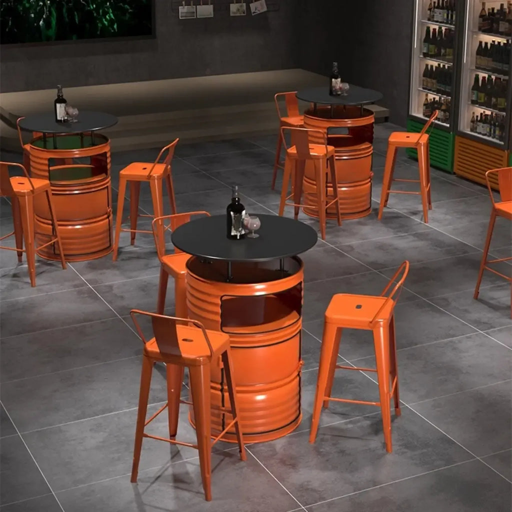 Industrieel zwart-oranje metalen opbergtafels van olievaten