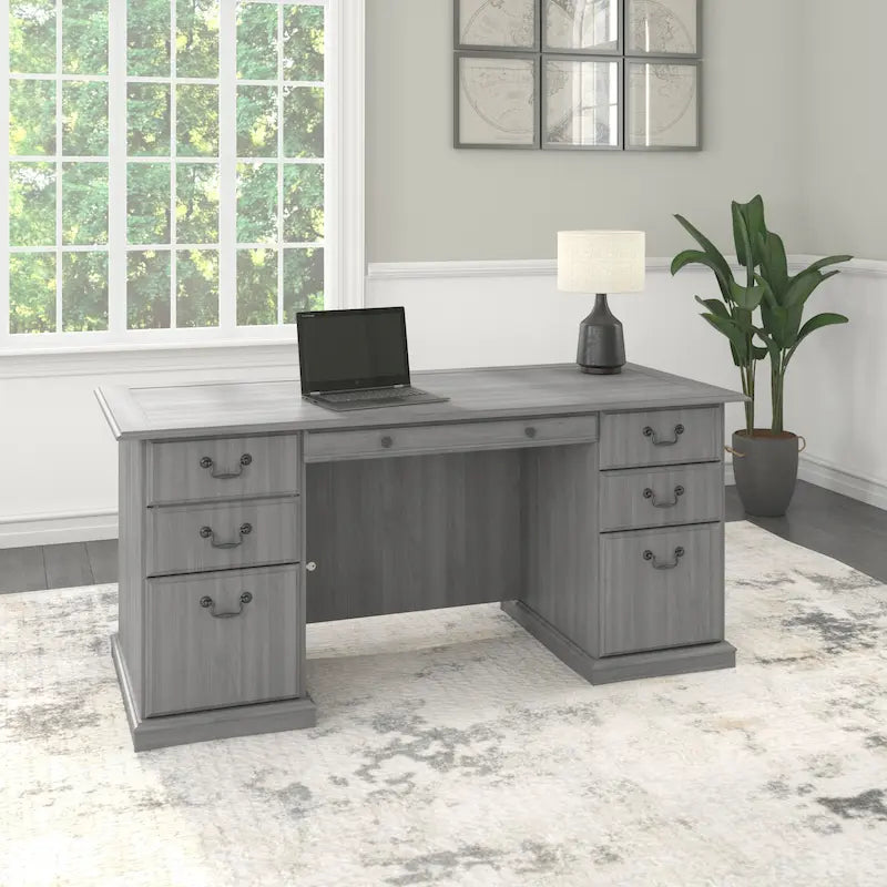Bush Furniture Saratoga Chefschreibtisch mit Schubladen und Stauraum