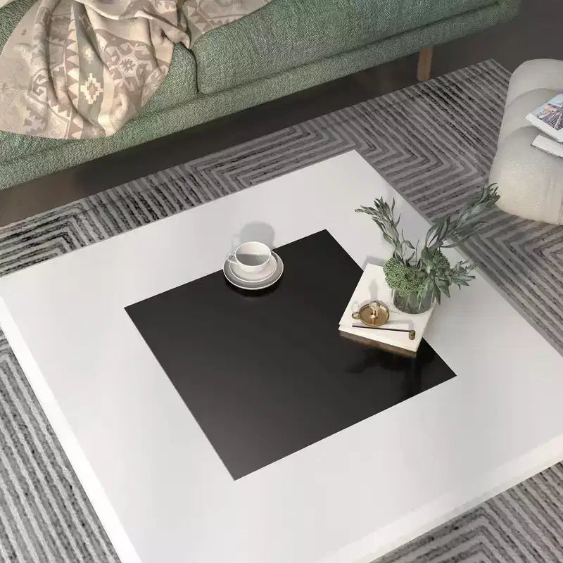 Tavolino da caffè quadrato moderno contemporaneo, bianco lucido con inserto in vetro temperato nero