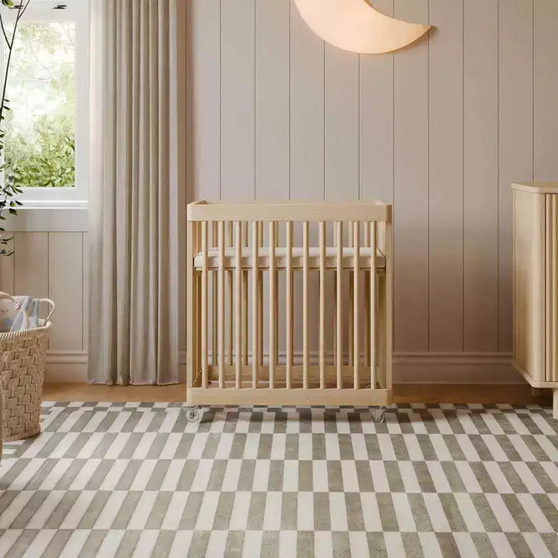 Lit bébé convertible Babyletto Pogo 8-en-1 avec kits de conversion pour chaque étape