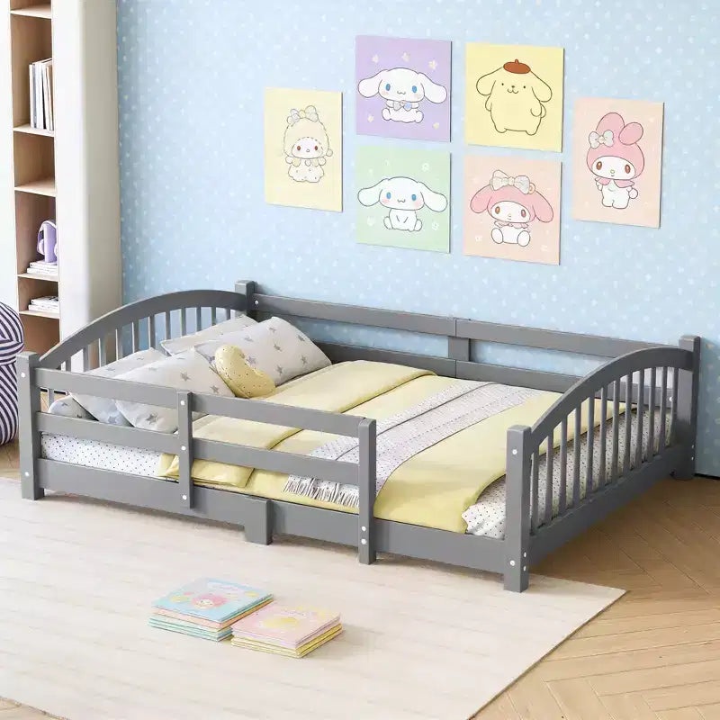 Lit Montessori bas Luxystar, taille grand lit, avec barrières de sécurité et tête de lit