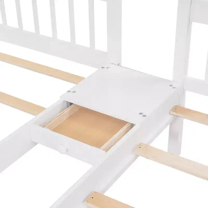 Whisen stapelbed met een twijfelaar boven een eenpersoonsbed en een extra eenpersoonsbed, houten driedubbel stapelbed met laden en valbeveiliging