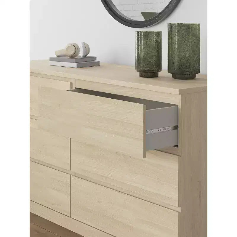Commode moderne Onita à 6 tiroirs Signature Design by Ashley, finition bois brun naturel, sans poignées