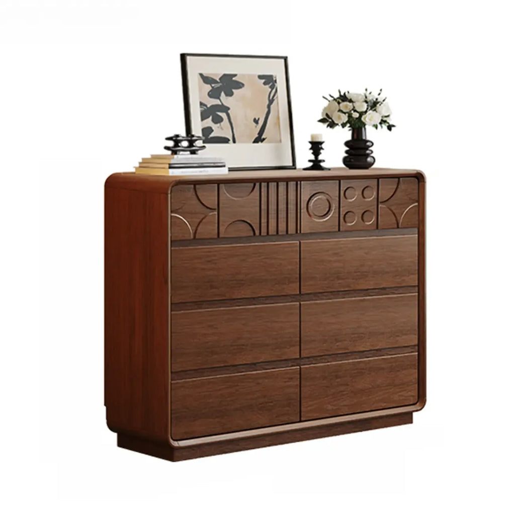 Drewniana komoda inspirowana stylem art déco z geometrycznymi rzeźbieniami
