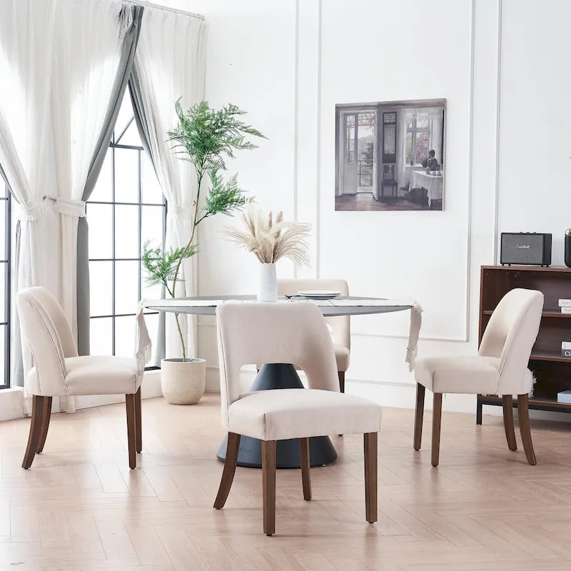 Set aus 4 Esszimmerstühlen mit Stoffbezug
