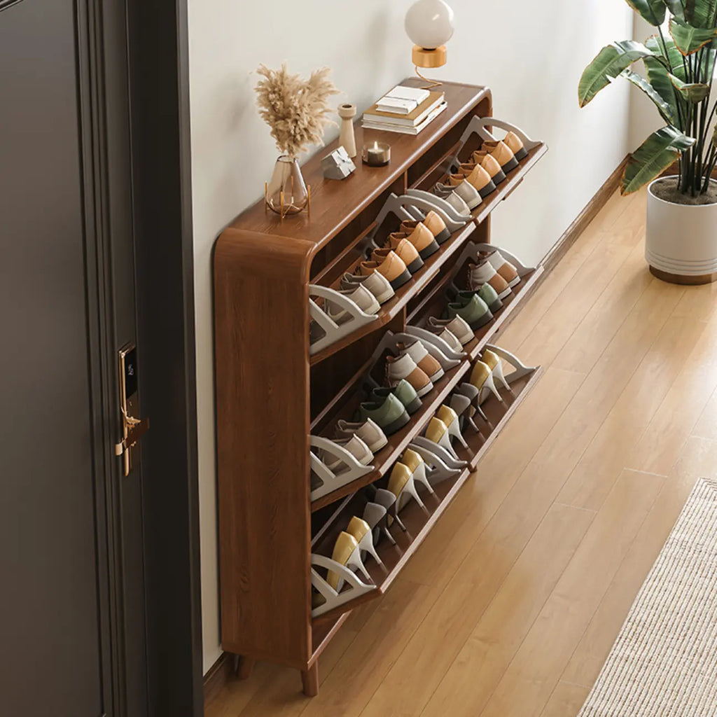 Traditionele verborgen schoenenkast van massief hout met verstelbare indeling met 3 niveaus