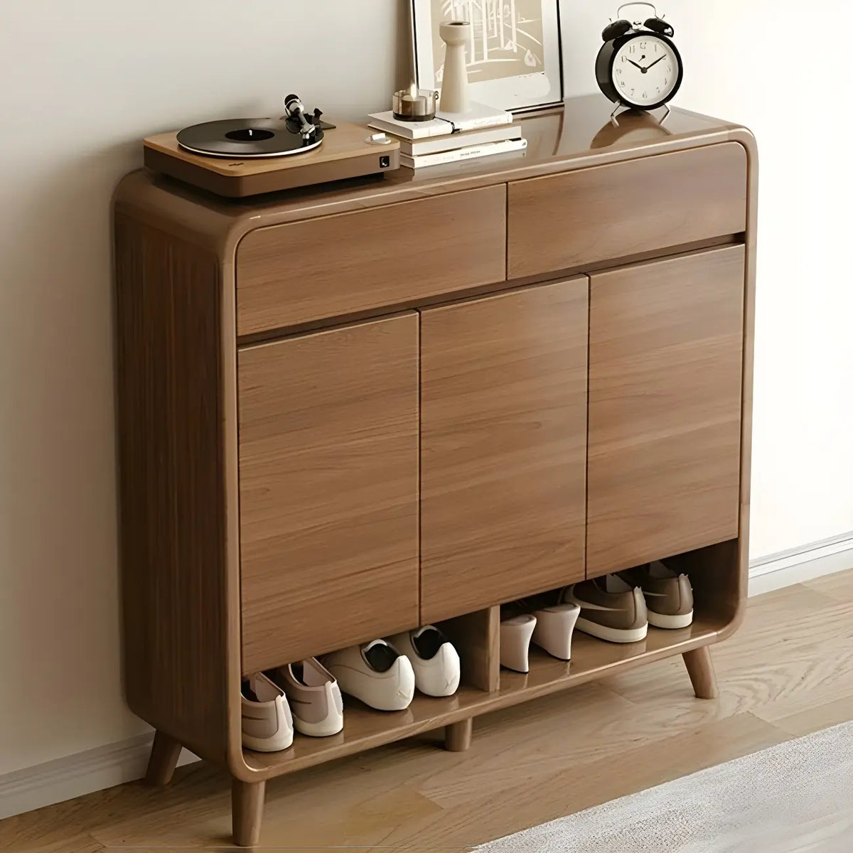 Moderner mittelhoher Schuhschrank aus Holz für den Flur