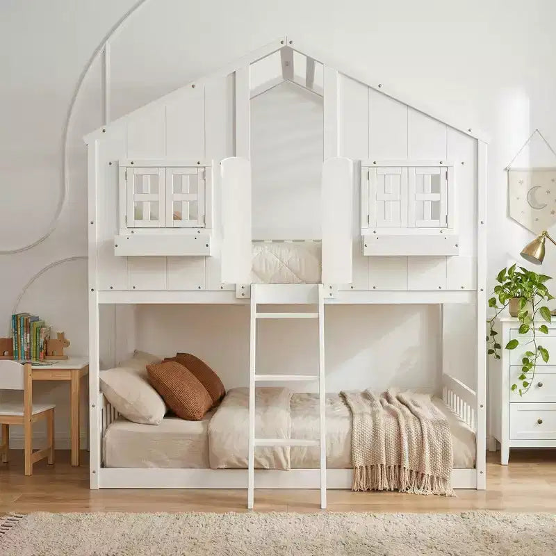 Hoogslaper in huisvorm voor een eenpersoonsbed, houten speelhuis-hoogslaper met ladder en veiligheidsleuningen voor kinderen