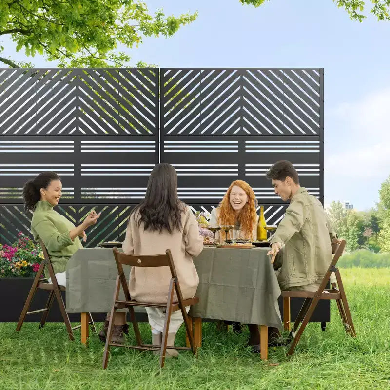 Jardinière MAYEERTY avec treillis en fer noir à lignes parallèles 01, style classique à persiennes, ensemble combiné de 3 pièces, 72x47x16in