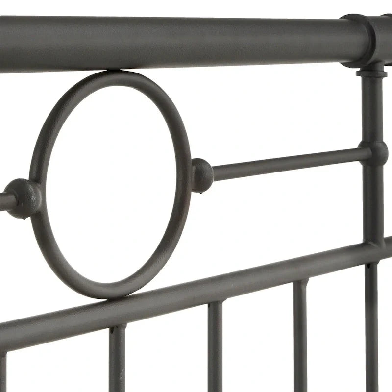 Zwart metalen bed