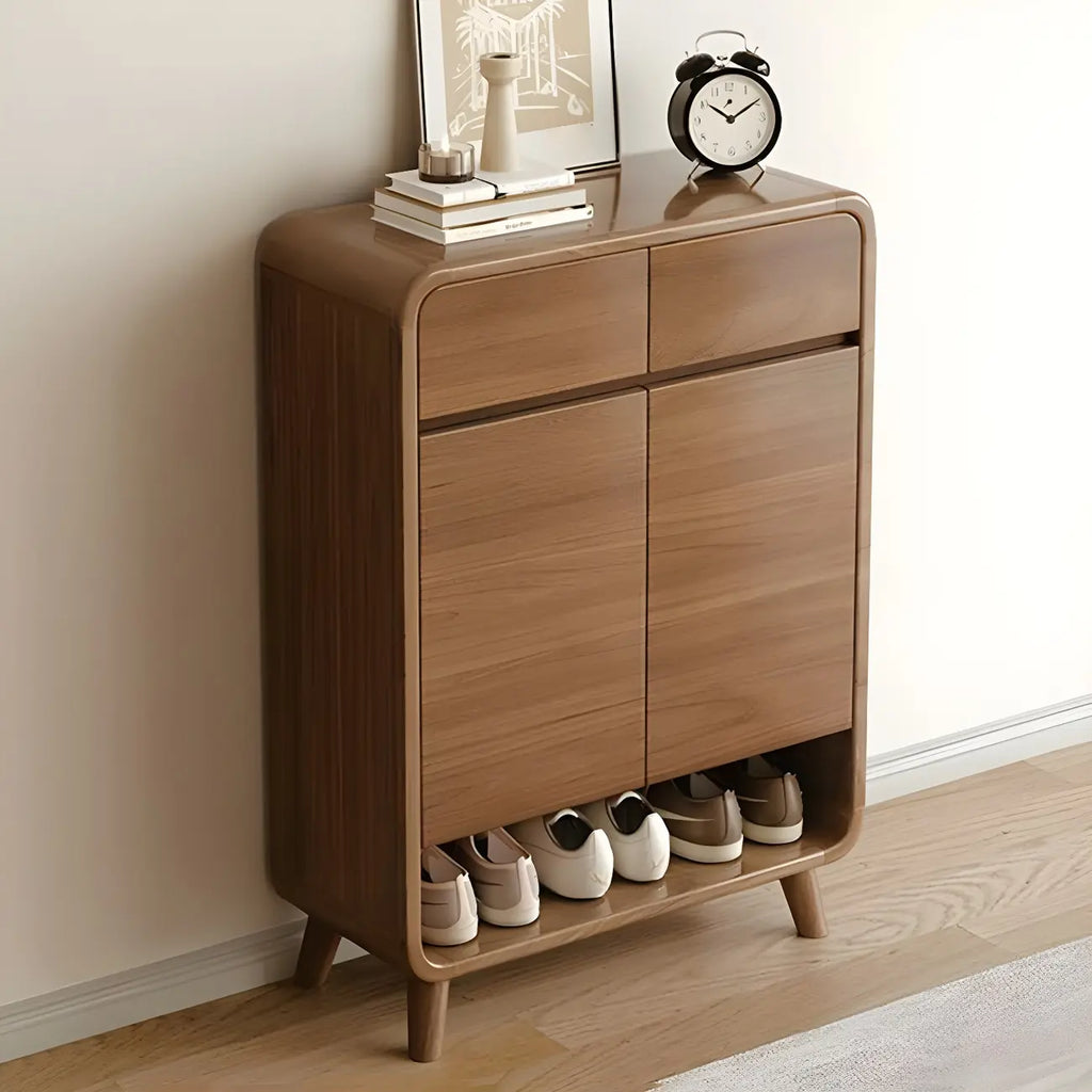 Moderner mittelhoher Schuhschrank aus Holz für den Flur