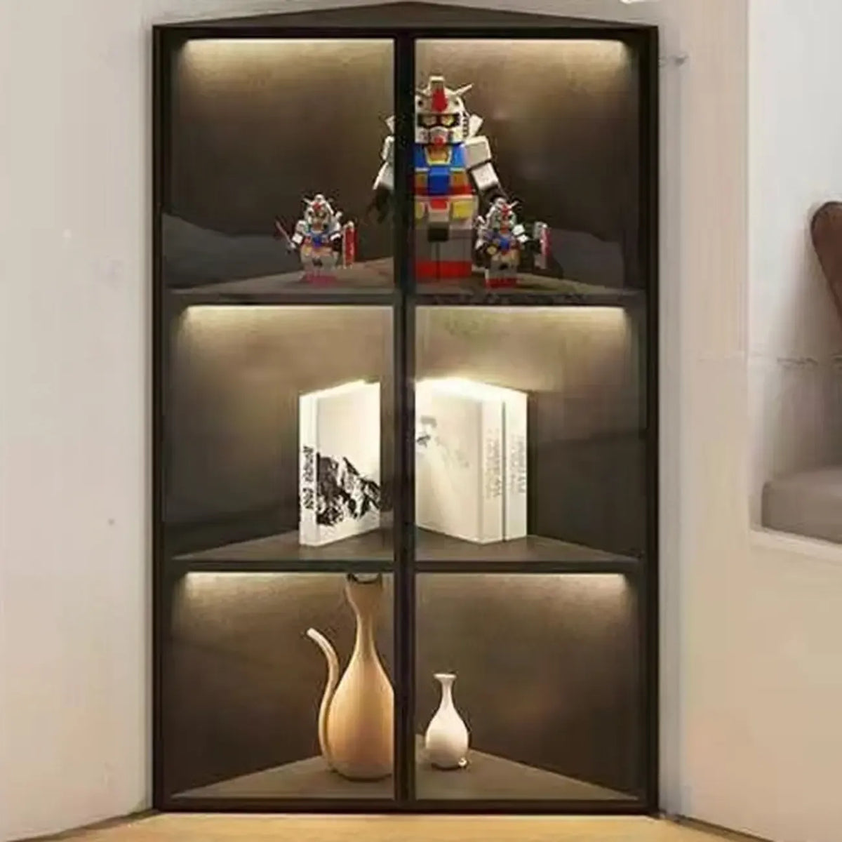 Moderne grijze metalen houten hoekvitrinekast met glazen deur