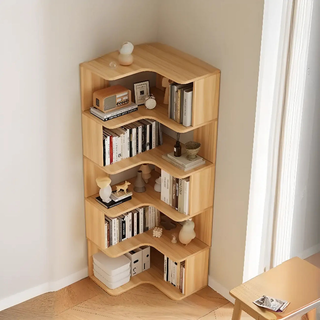 Hoekboekenkast van bewerkt hout met 6 planken