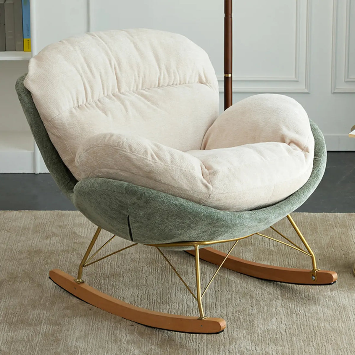 Nowoczesny ergonomiczny fotel bujany z tapicerką z aksamitu, do pokoju dziecięcego