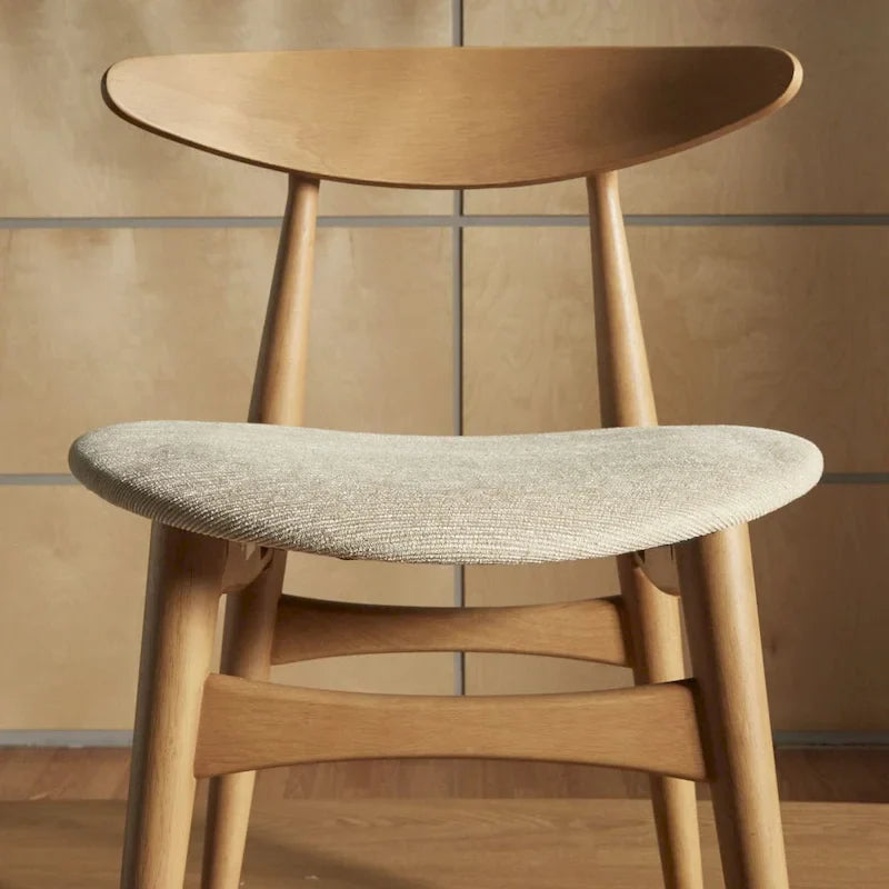 Norwegisches Essset aus Eiche mit konischen Beinen im dänischen Stil von iNSPIRE Q Modern